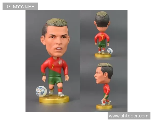 足球明星摆件C罗的魅力与收藏价值探讨
